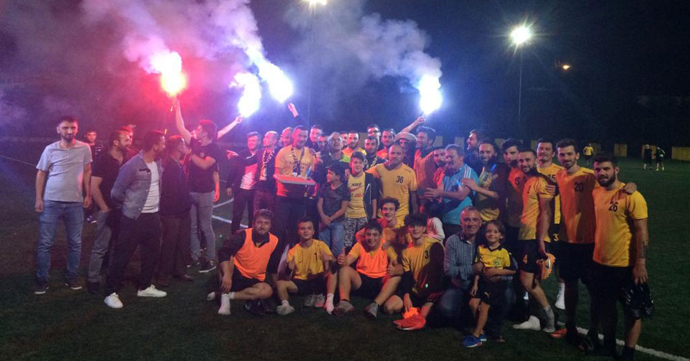 Bahçecikspor taraftarından antrenmana çıkarma!