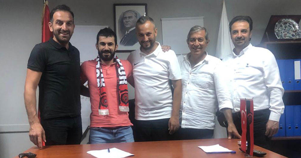 Gölcükspor’dan son gün iki çilek birden