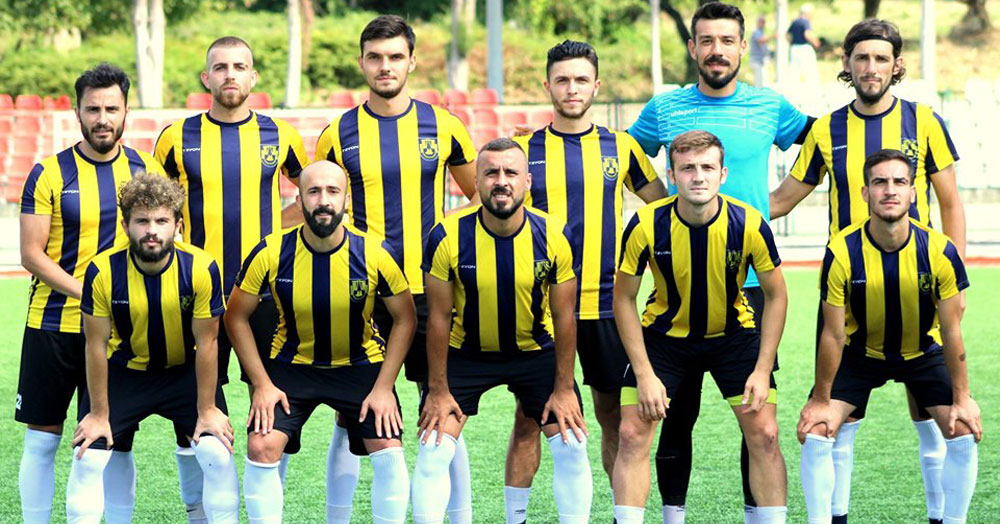 Karamürselspor tek yumruk oldu