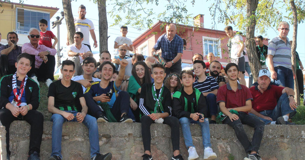 Şu çocukların kime ne zararı olabilir?