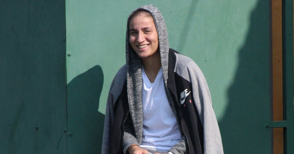 Vefalı futbolcu Ece!