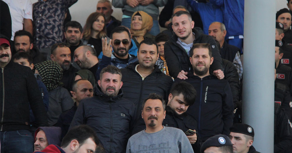 Truvanın böylesi! Stadın 4'te 3'ü bizdendi!