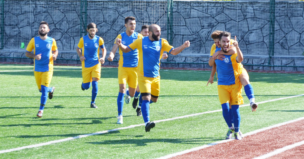 Karamürselspor'dan hayat öpücüğü!