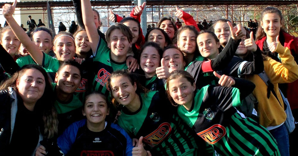 Kızlardan müthiş dönüş “2-4”