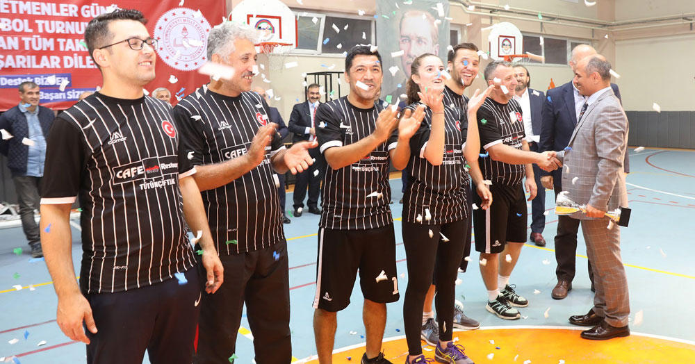 Öğretmenlerde en büyük Körfez Uluğbey!