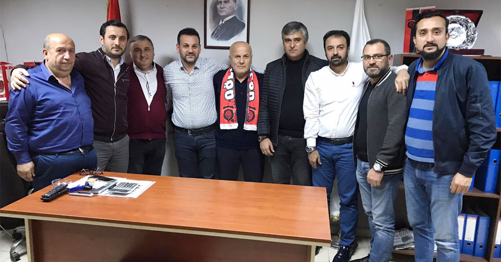 Gölcükspor Kulübü'nden net tavır! Hocamız Sayın Tekelioğlu'dur!