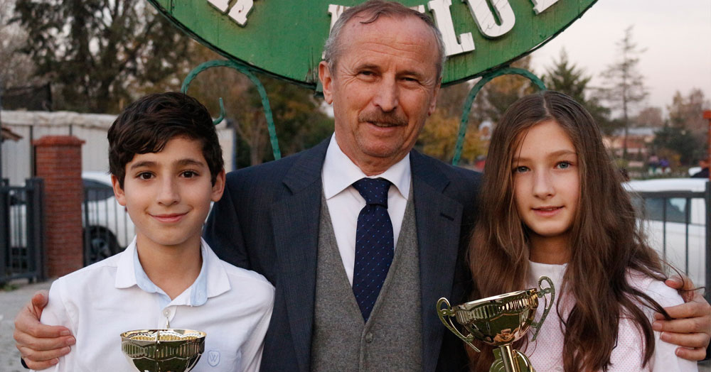 İkiz biniciler Benan ve Berat sağlam geliyor!