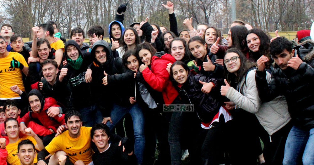 Lise kız futbolda Spor Lisesi şampiyon oldu “11-0”