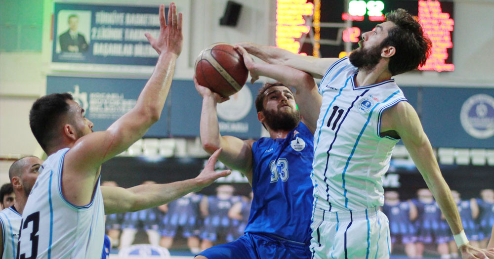 Kağıtspor zirveyi sevdi! “97-77”