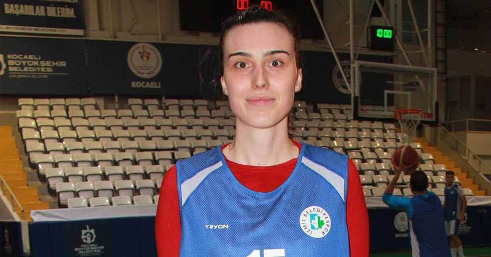 Emel Sığırcı: İzmit’i çok seviyorum, burada çok mutluyum