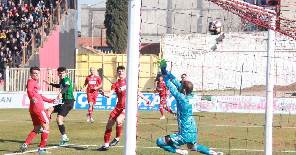 Gökdeniz yorgun geldi, 11’den çıkarıldı