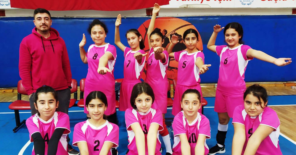 Hiç üzülmeyin çocuklar… Sizlerle gurur duyuyoruz!