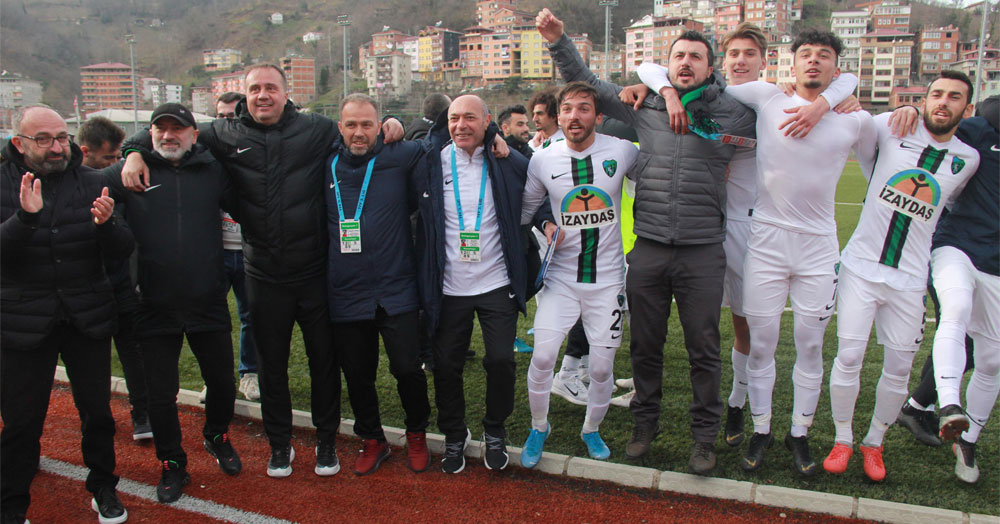 Suni çimdeki üçüncü galibiyetimizi aldık