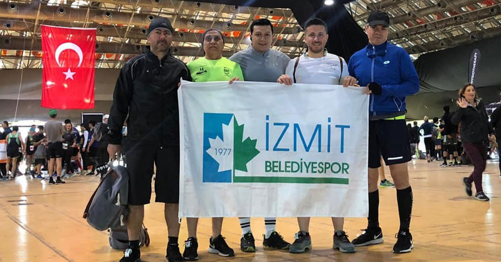 İzmit Belediyesporlu atletlerden 5 madalya birden