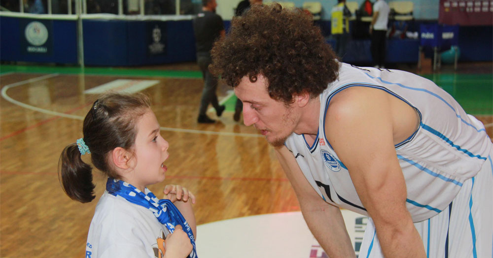 Kağıtspor GEÇİT vermedi! “49-76”