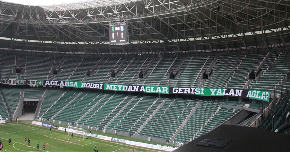 Stattaki pankartların sayısı artıyor