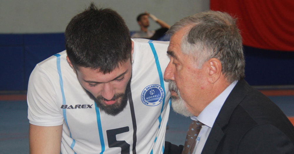 Kağıtsporlu voleybolcular veda etti! “1-3”