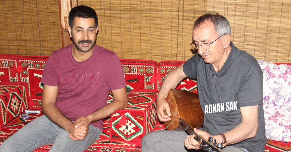 Adnan Sak: Yalnız bırak o’nu… Kaybolup gitsin!