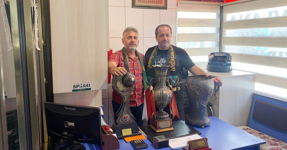 Ve Murat Barış, efsanenin kupalarını İlyas Çakır’dan aldı