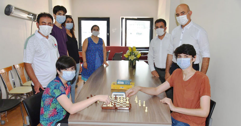 İzmit Belediyesi'nden satranç sporuna TAM DESTEK!