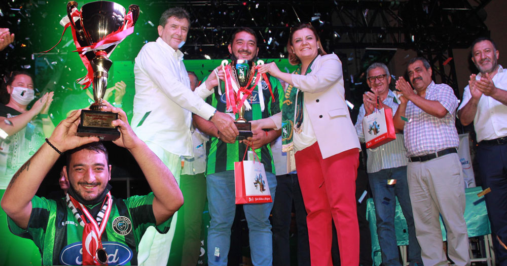 Şampiyon taraftar Berkay Yıldızlı oldu!