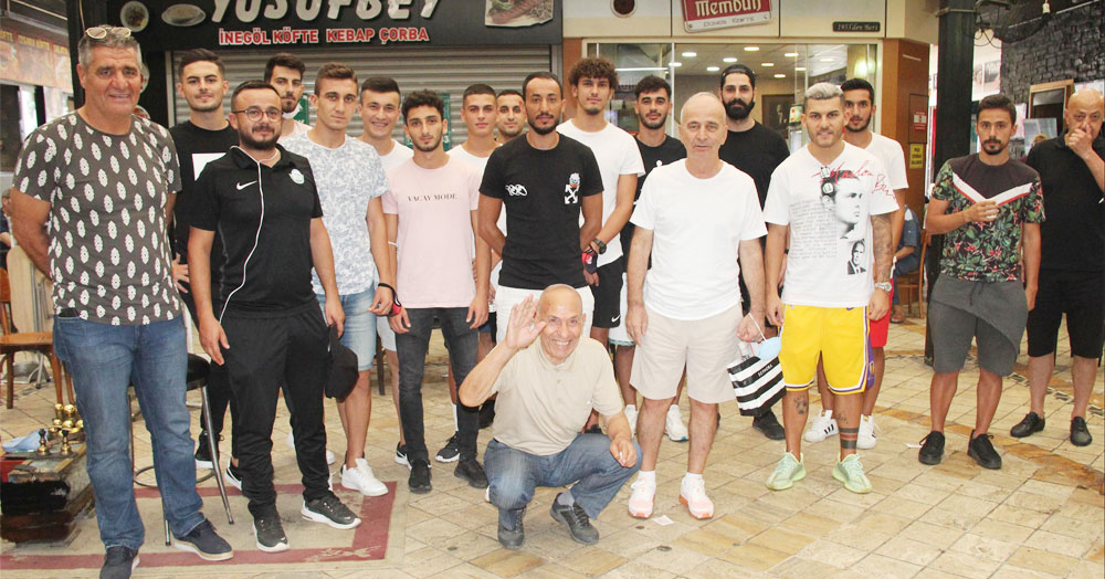 Engin Korukırlı Serik, İzmit’te yemek molası verdi