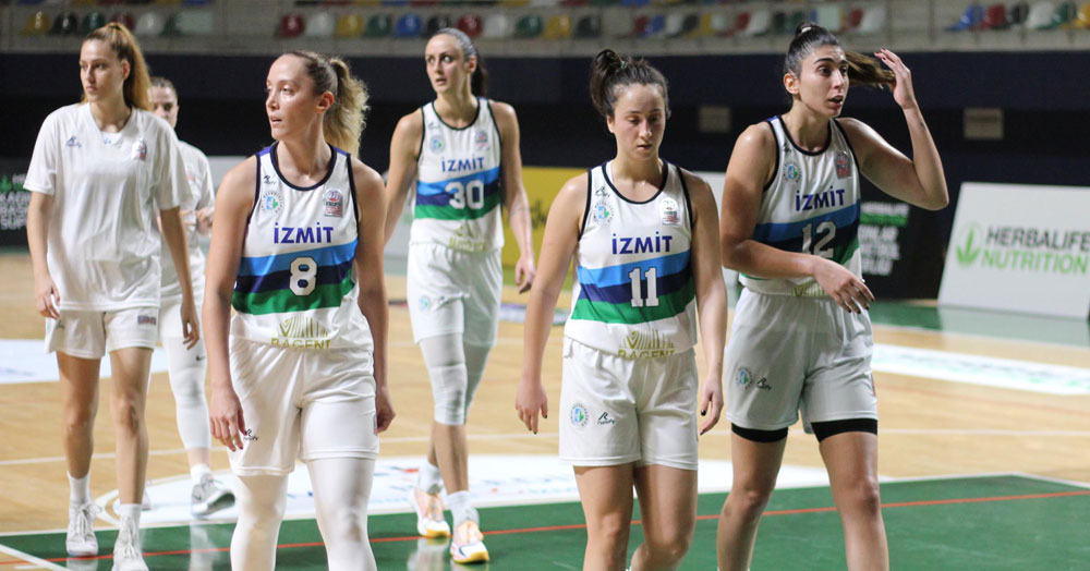 İzmit Belediyespor son çeyrekte durdu! “64-72”