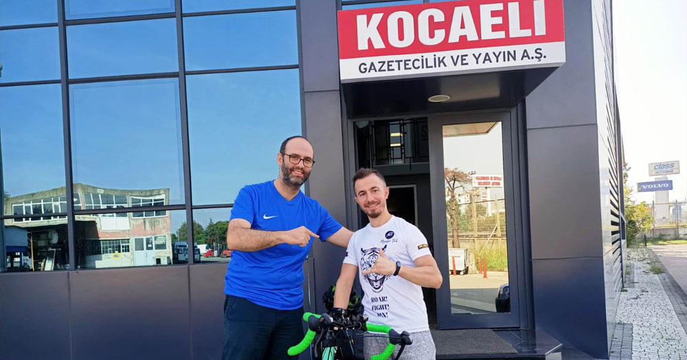 İzmitli çılgın Türk Muzaffer, bisikleti ile Trabzon'a gitti! 