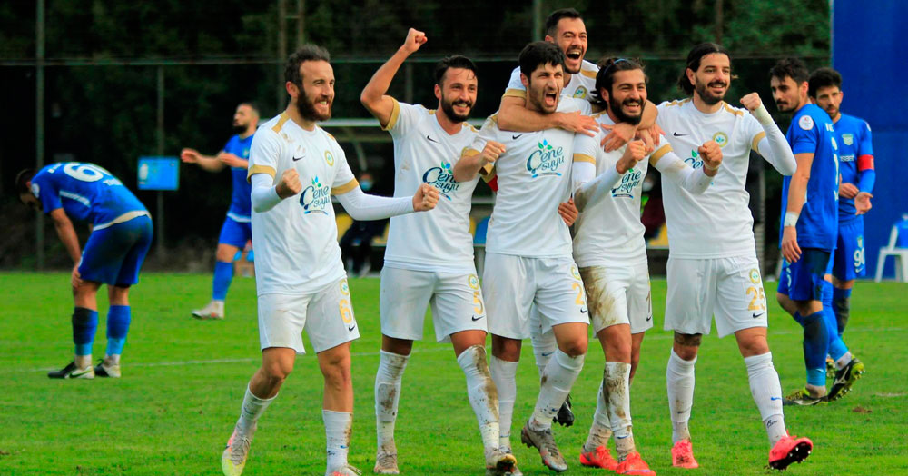 Derince fişi ilk yarıda çekti! “4-0”