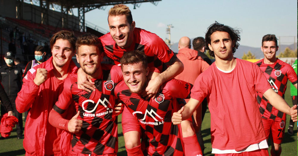 Gölcükspor lider dinlemez! 