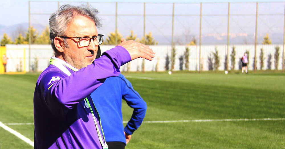 Adil Kuru: Bu kadar kolay oyuncu atılmaz!