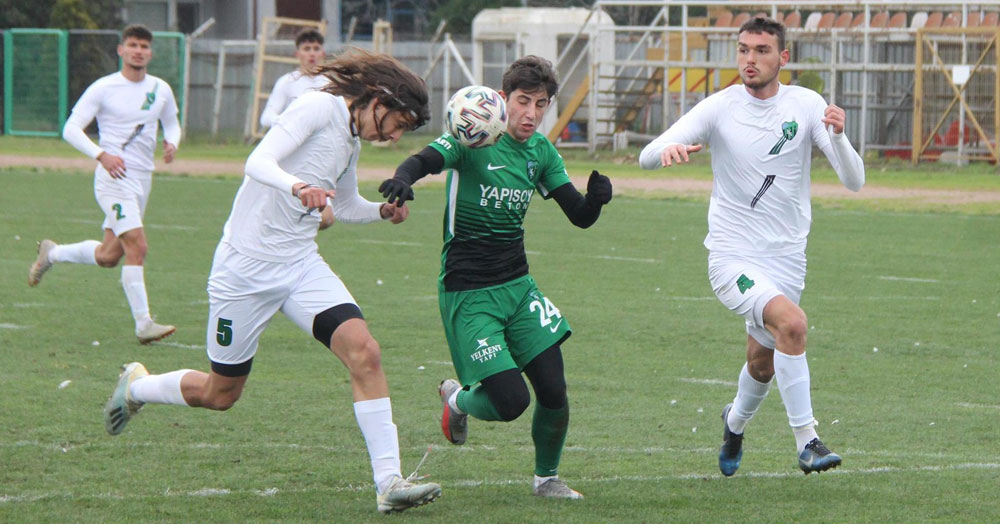 A takım gençlerden iyi antrenman aldı “5-2”