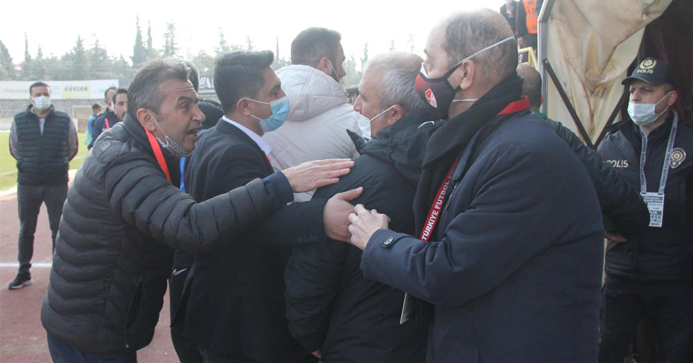 Yine sosyal mesafe ve maske cezası yedik!