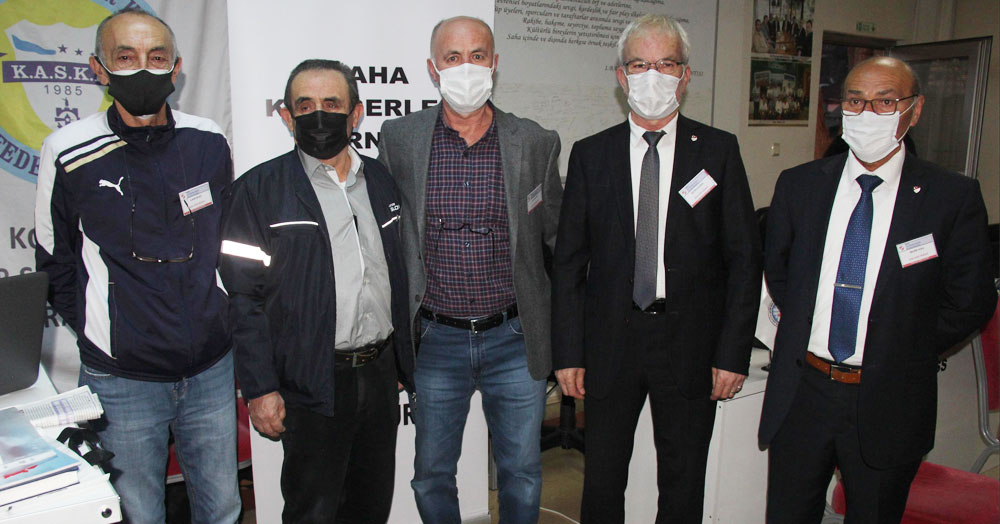 Sizi seviyoruz GENÇLER!