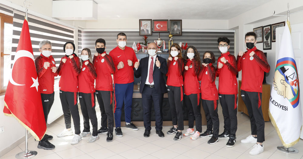 Madalyalarla dönün çocuklar!