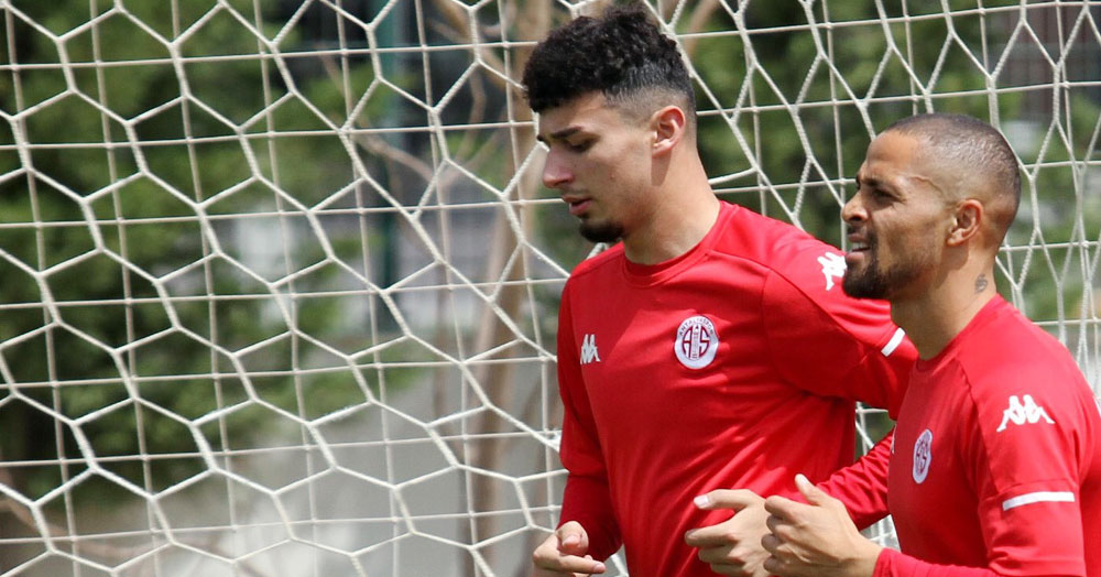 Gökdeniz sakatlandı, Antalyaspor dip yaptı!