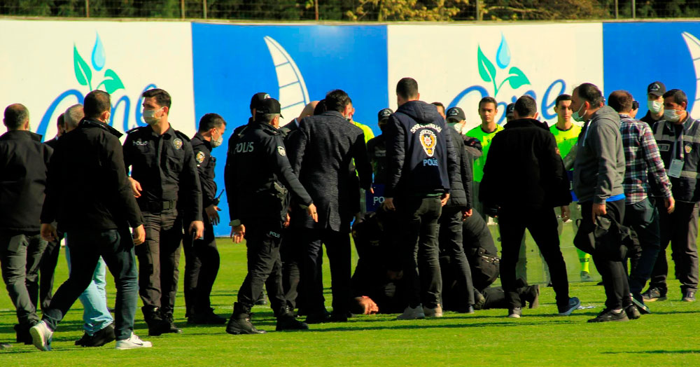 Derince’ye yağmur gibi ceza