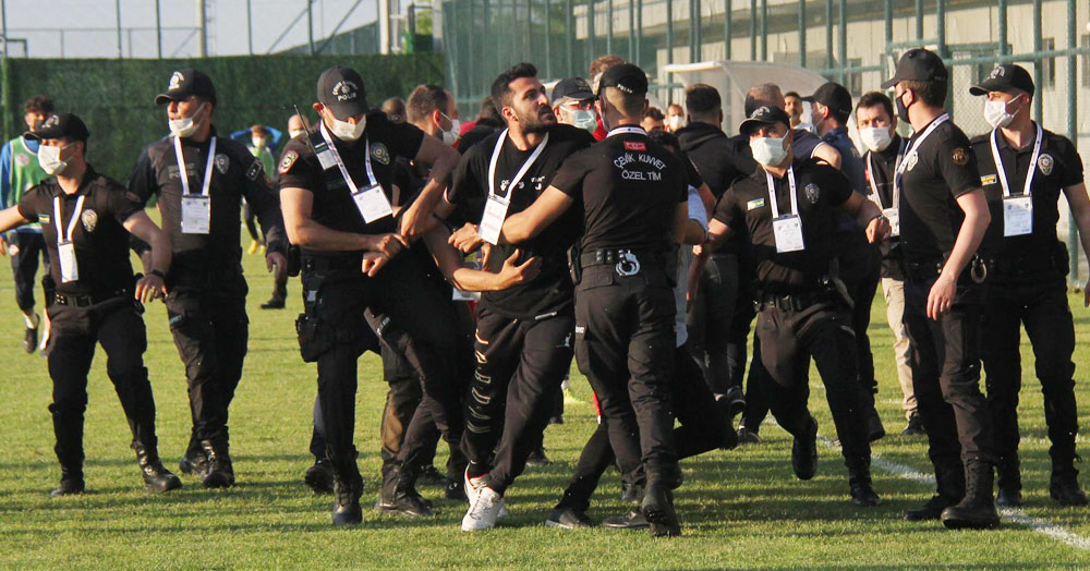 Finale çıkamadılar, hırslarını Semih’ten çıkarmaya çalıştılar