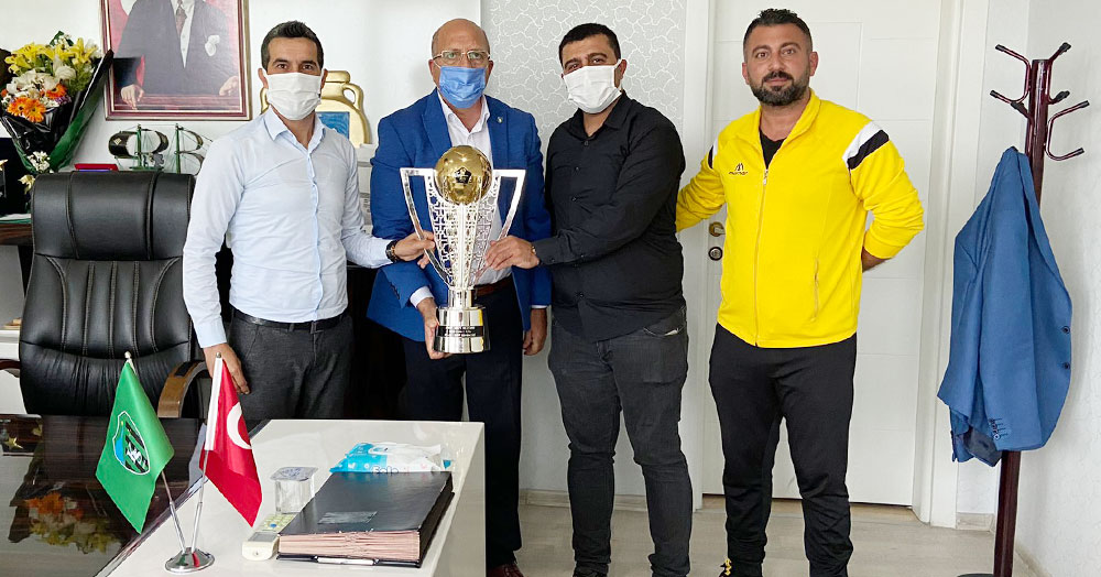 Genç iş insanlarından Engin Koyun’a teşekkür