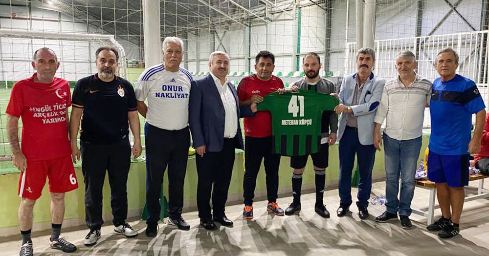 Başkan Metehan Küpçü’ye doğum günü sürprizi!