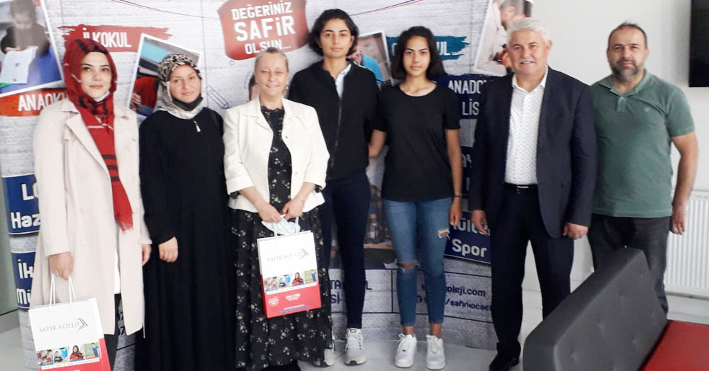 Safir Koleji’nden kürek şampiyonlarına yüzde 100 burs!