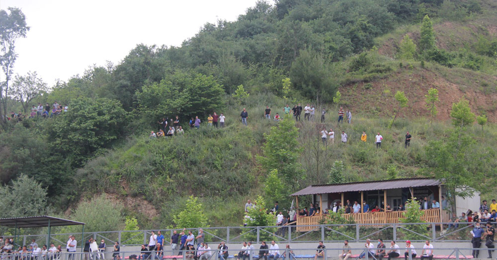 Amatör maçta yapmayın bari..! Ayıptır be!