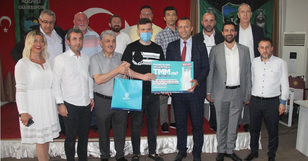 Büyükakın gelemese de hediyesini gönderdi