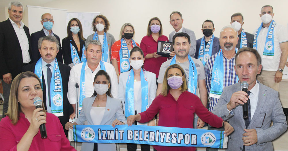İzmit Belediyespor, Yusuf Erenkaya ile DEVAM dedi!