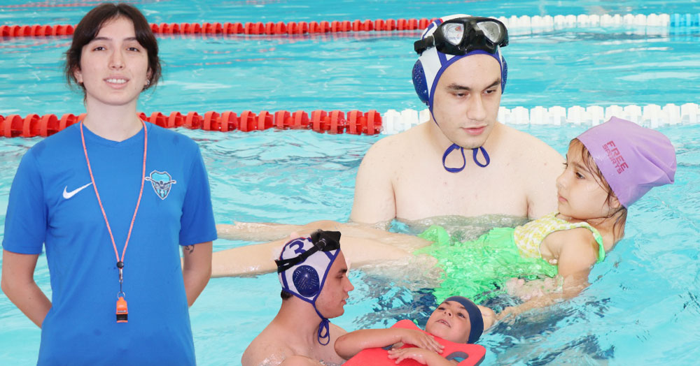 Hem yüzüyorlar hem eğleniyorlar