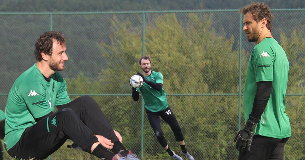 Korcan sıkı başladı