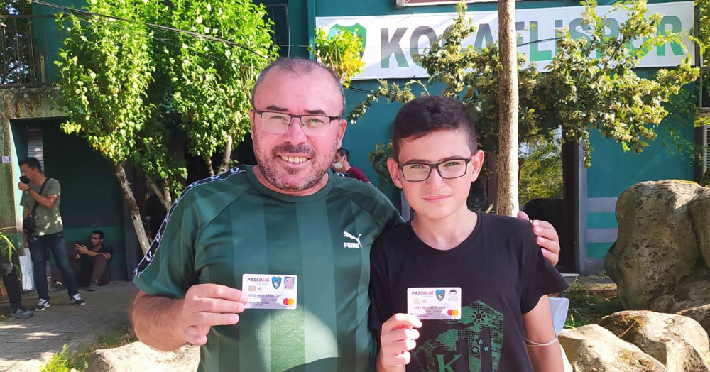 Passolig kartlarını aldılar