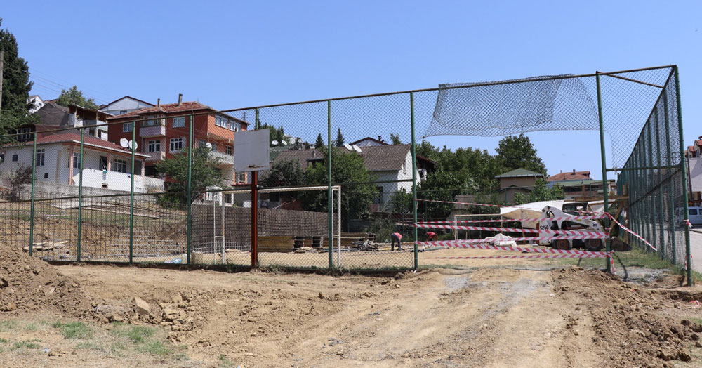 Tüysüzler’e futbol sahası yapılıyor