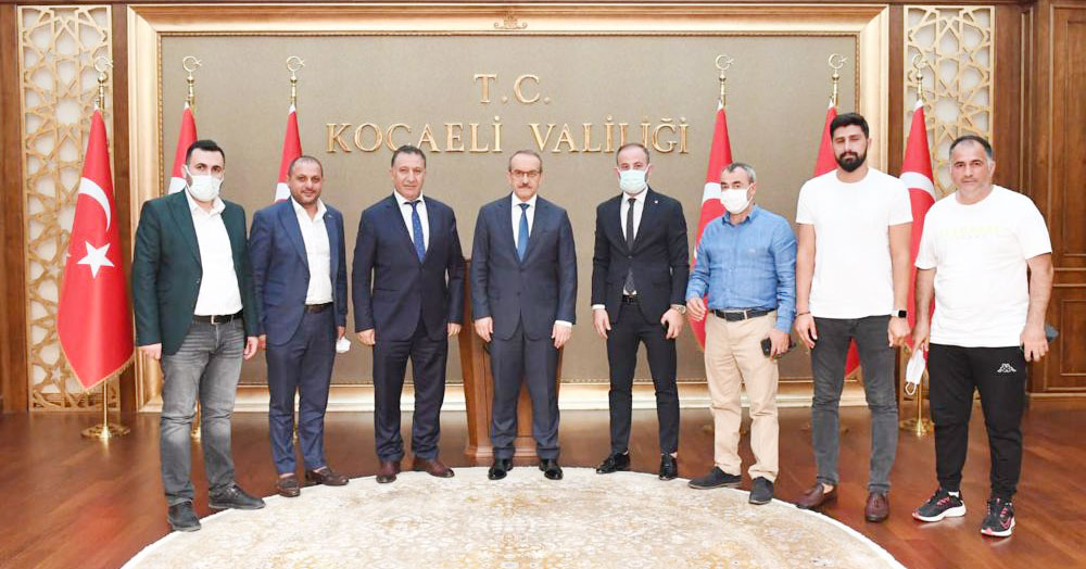 Vali Seddar Yavuz, Belediye Derincespor’u ağırladı 