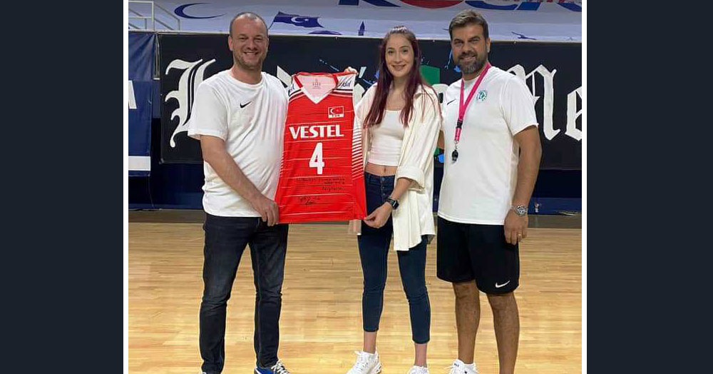 Milli gururumuz Tuğba Şenoğlu’ndan ziyaret